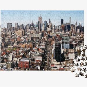 NWT NY Times Store Cityscape Jigsaw Puzzle - 1000 Pieces